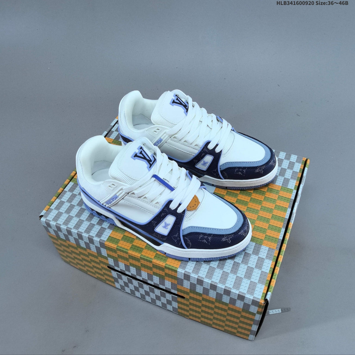 Classic Low-Top Fashion Sneakers