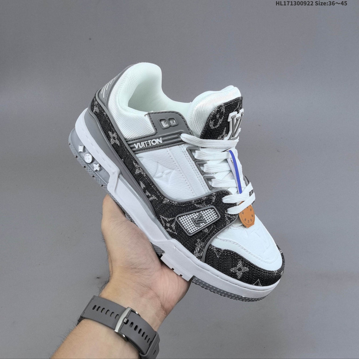 Classic Low-Top Fashion Sneakers